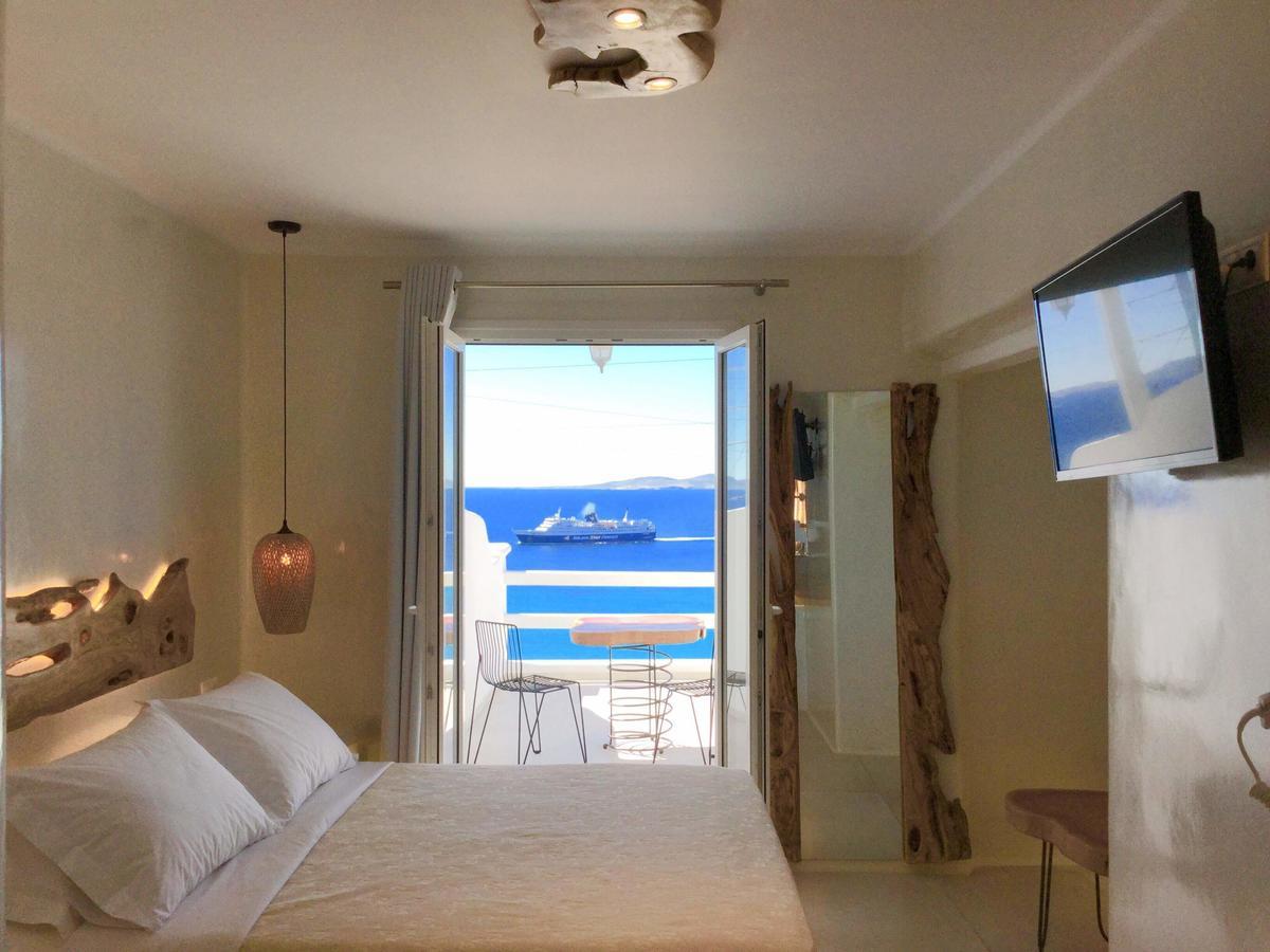 Elina And Agios Stefanos (Mykonos)